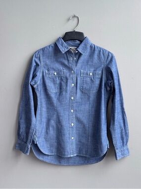 Duluth Trading Women's Free Range Organic Chambray Long Sleeve Shirt Denim Small
